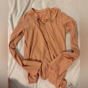 American Eagle Outfitters Coral Long Sleeve Henley